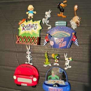 Vintage 1998- 3 Looney Tunes/1 Rug Rats  set of 4 Magnet Set
